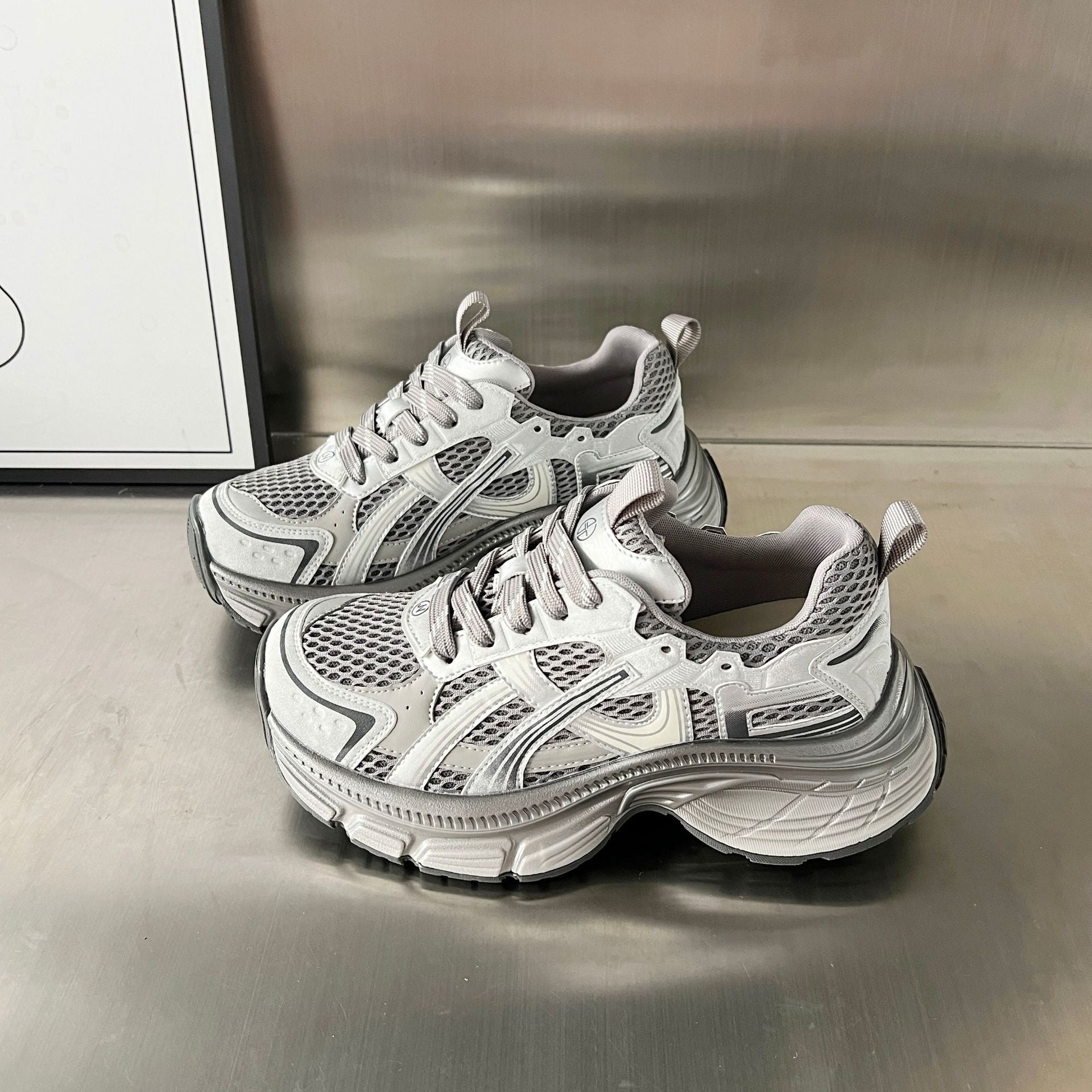 Damen Sportliche Laufschuhe mit atmungsaktiver Mesh-Oberfläche und innovativer Dämpfungstechnologie R&B