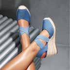 Damen Wedge-Sandalen mit elastischen Kreuzriemen und Bast-Optik R&B