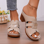 Damen Komfortable und elegante Plattform-Pantoletten mit Dekorativem Riemen R&B