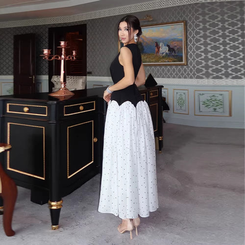 Damen elegantes Maxikleid mit gepunktetem Rockteil und tailliertem Oberteil R&B