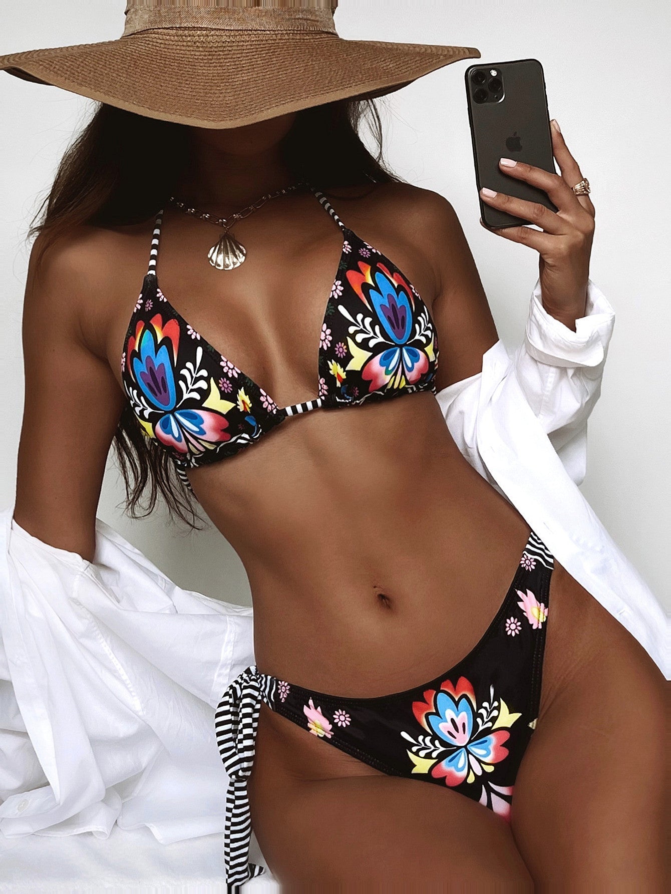 Damen Bunt gemusterter Triangel-Bikini mit verspielten Bindändern