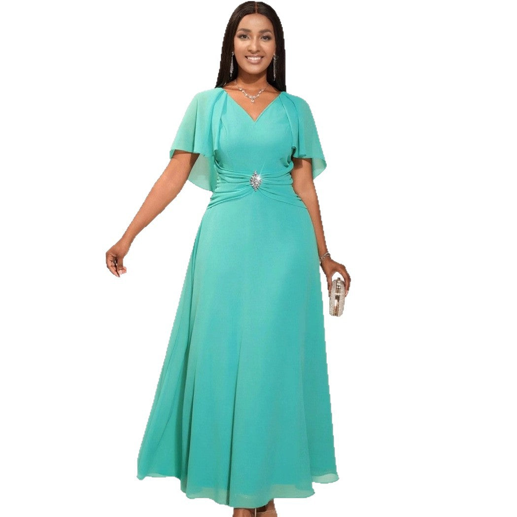 Damen elegantes Maxi-Kleid mit schickem Faltendesign und glamouröser Brosche R&B