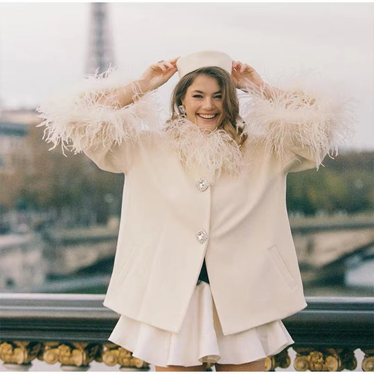 Damen Elegante Kunstpelzjacke mit glamourösen Knopfdetails R&B