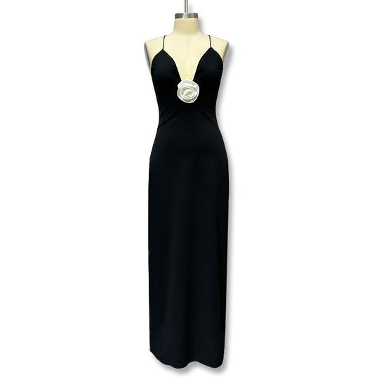 Damen Elegantes Maxikleid mit tiefer V-Ausschnitt und dekorativer Blüte R&B