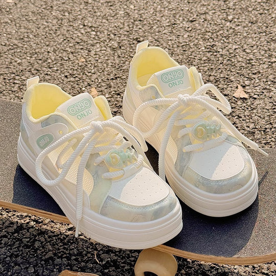 Damen Sportliche Plateau Sneakers mit atmungsaktiver Mesh-Oberfläche und modischen Details R&B