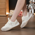 Damen modische Sneakers mit innovativen Satin-Details R&B