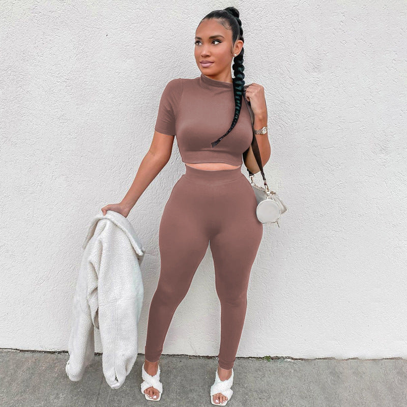 Damen Sportliches Set aus kurzlich-ärmeligem Crop-Top und enganliegenden Leggings R&B