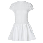 Damen Mini-Kleid mit trendigen Rüschendetails und strukturiertem Oberteil R&B