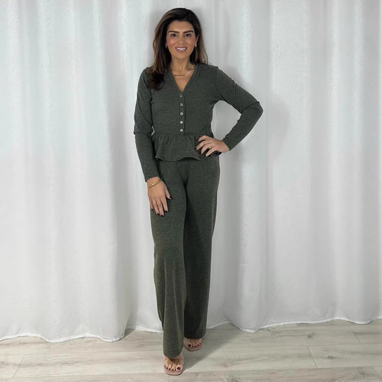 Damen Lounge-Set mit weitem Bein und Rüschendetail R&B