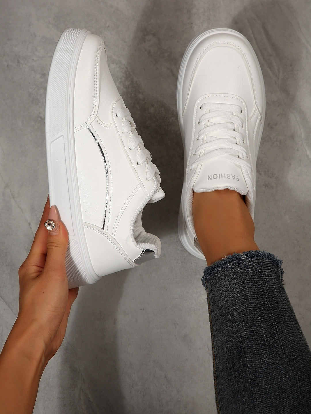 Damen Sportliche Sneaker mit stylischen Akzenten R&B