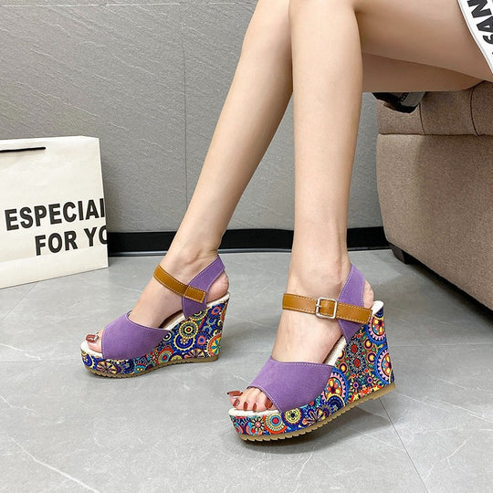 Damen Wedge-Sandalen mit floralem Design und komfortablem Fußbett R&B