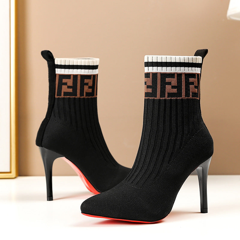 Damen Strumpfstiefel mit elegantem Absatz und markantem Logo-Design R&B