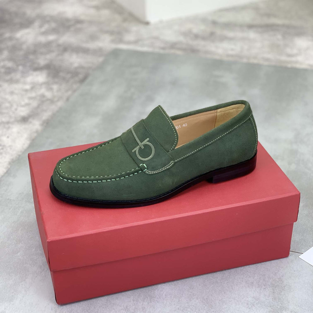Damen Mokassins aus feinem Wildleder mit stilvollem Zierdetail R&B
