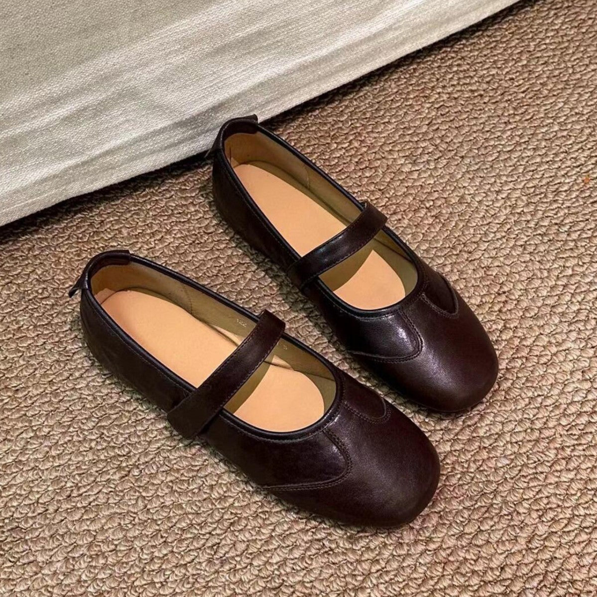 Damen Komfortable und elegante Ballerinas mit verstellbarem Riemchen R&B