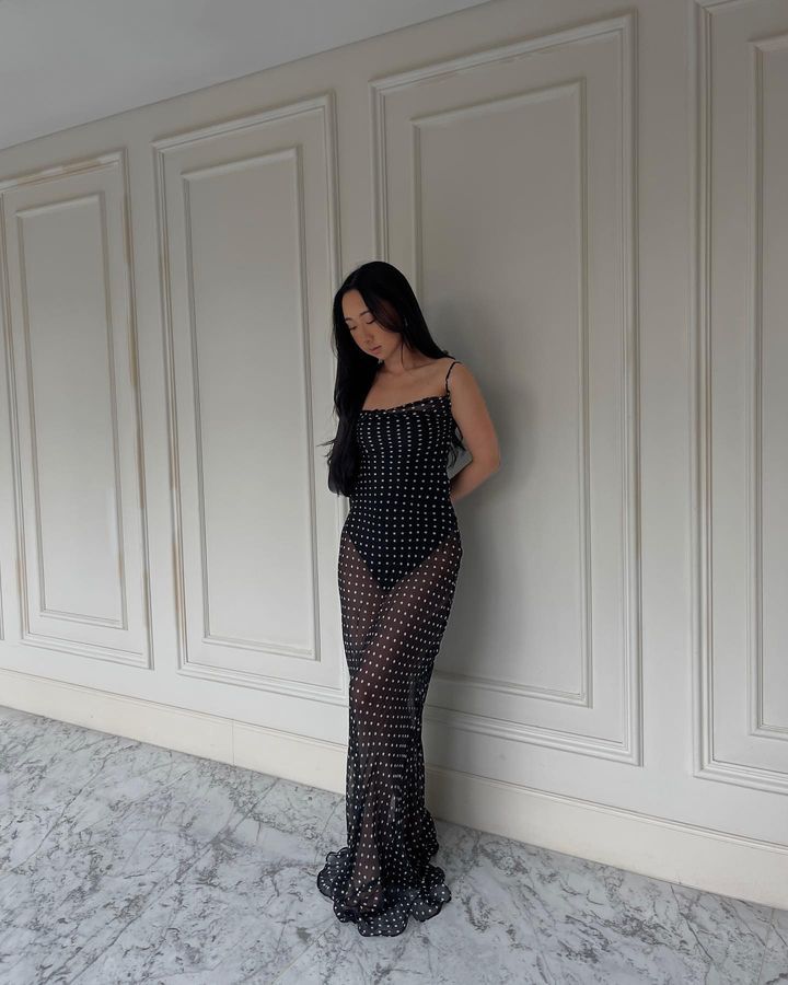 Damen transparenter Maxi-Kleid mit gepunktetem Design und verführerischen Rüschendetails R&B