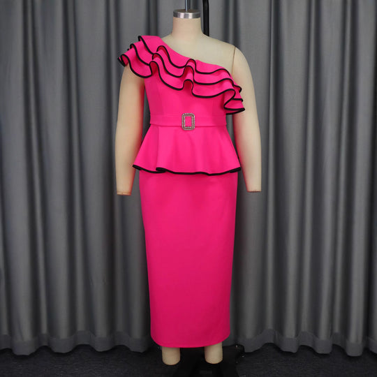 Damen Elegantes Abendkleid mit asymmetrischem Rüschendetail und dekorativem Gürtel R&B