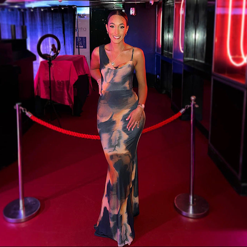 Damen Maxikleid mit elegantem Schnitt und auffälligem Batikdesign R&B