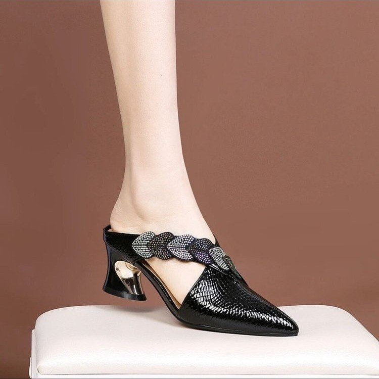 Damen Slingback-Pump mit dekorativem Riemendesign und funkelnden Akzenten R&B
