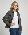 Locker geschnittene Cleanfit Anzugjacke für Damen und Herren im Herbst