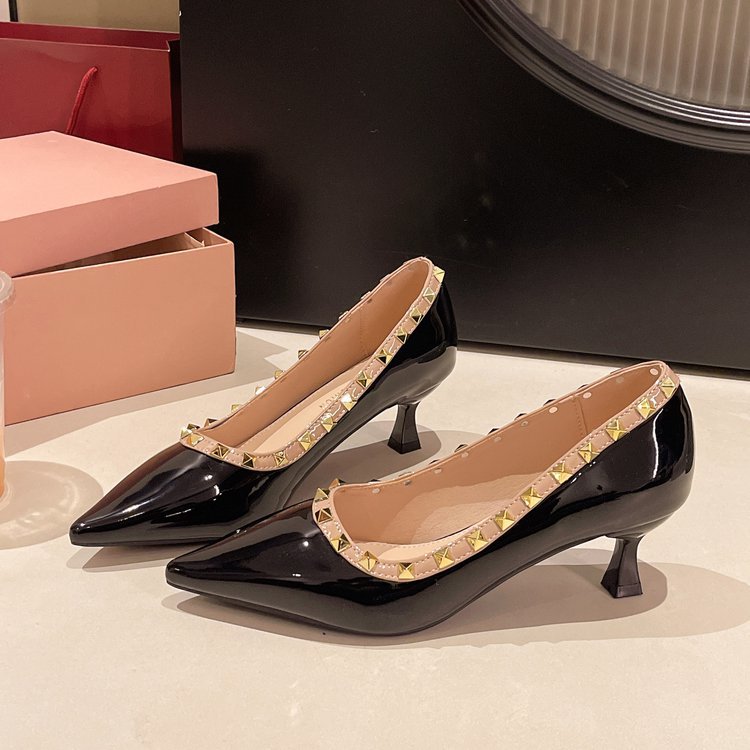 Damen elegante spitze Pumps mit funkelnden Pyramidendetails R&B