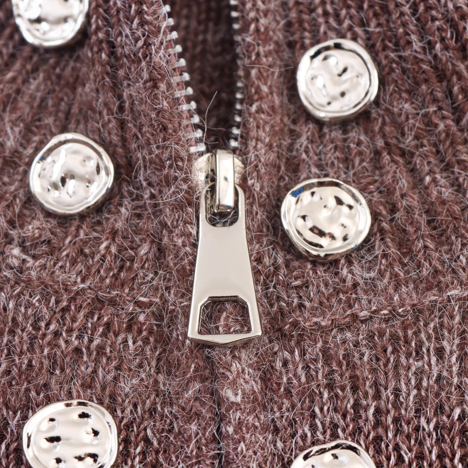 Damen modischer Strickpullover mit stilvollem Reißverschluss und dekorativen Knöpfen R&B