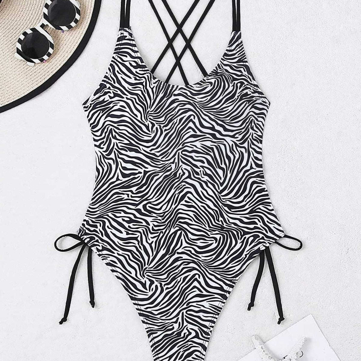 Damen Einteiler Badeanzug mit aufregendem ZR&Bra-Design und hohem Beinausschnitt R&B