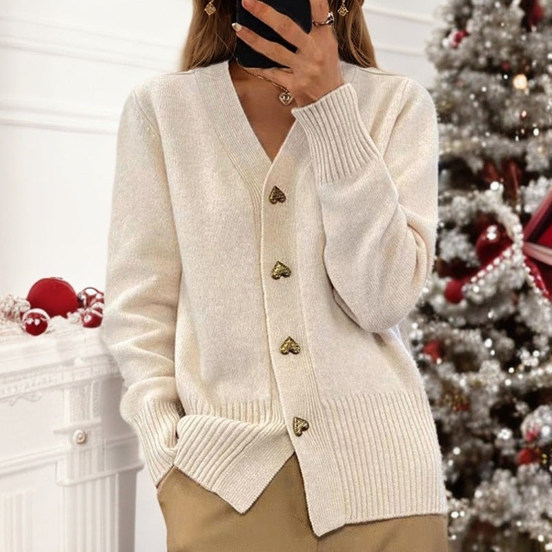 R&B | Elegante Strickjacke mit Herzknöpfen