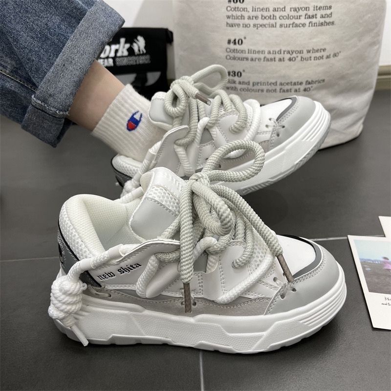 Damen Sportliche Chunky-Sneaker mit innovativem Schnürsystem und rutschfester Sohle R&B
