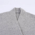 Damen Strickjacke mit doppelter Knopfleiste und hoher Kragen R&B