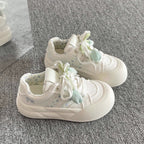 Damen Sneakers mit dekorativen Blütenakzenten und bequemer Polsterung R&B