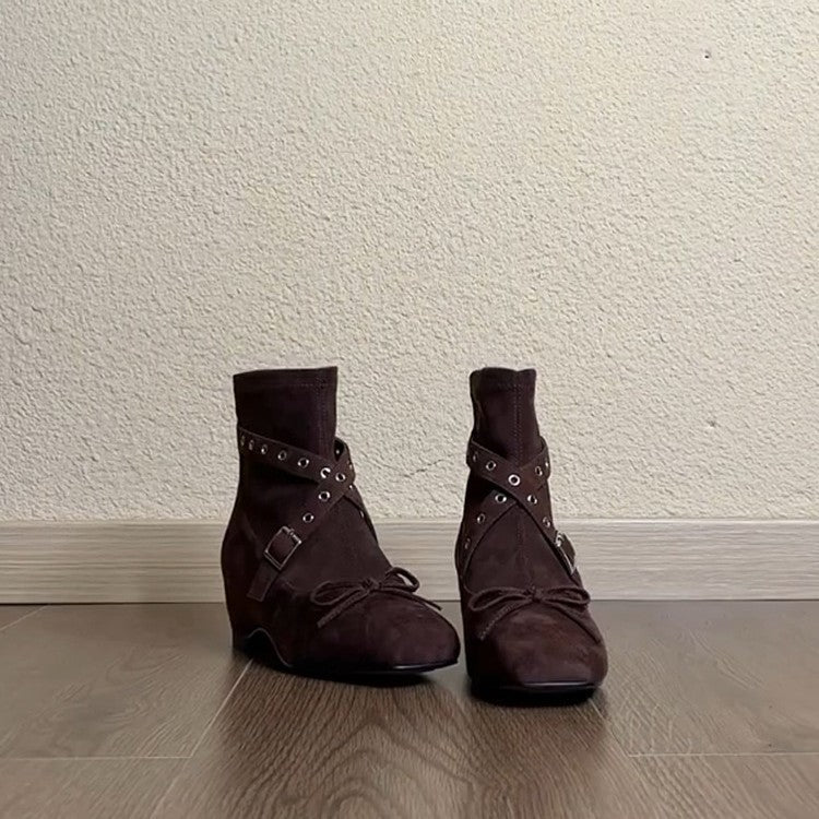 Damen Stiefeletten mit modischem Schnallenakzent und elegantem Schaft