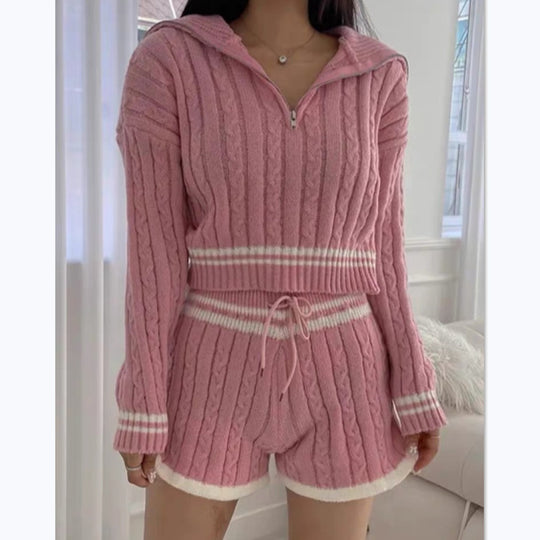 Damen Cropped Strickpullover mit hohem Kragen und Shorts im Set R&B