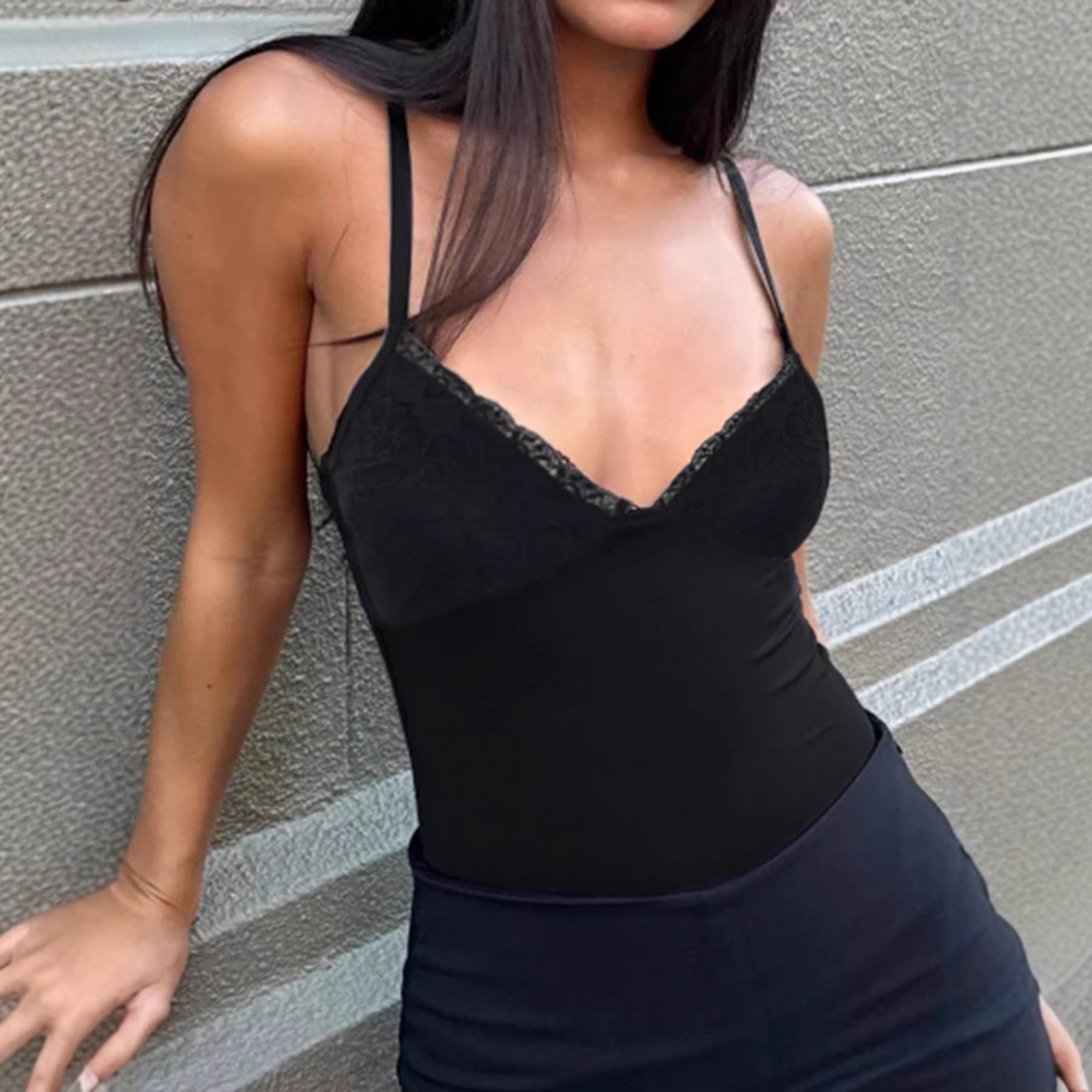 Damen eleganter Spitzen-Bodysuit mit feinen Trägern R&B