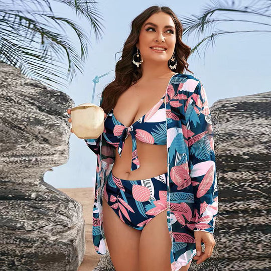 Damen Bikini-Set mit floralem Wickeloberteil und eleganter Strandjacke R&B
