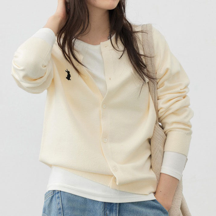 Damen weiche Strickjacke mit feinen Knopfdetails und elegantem Design R&B