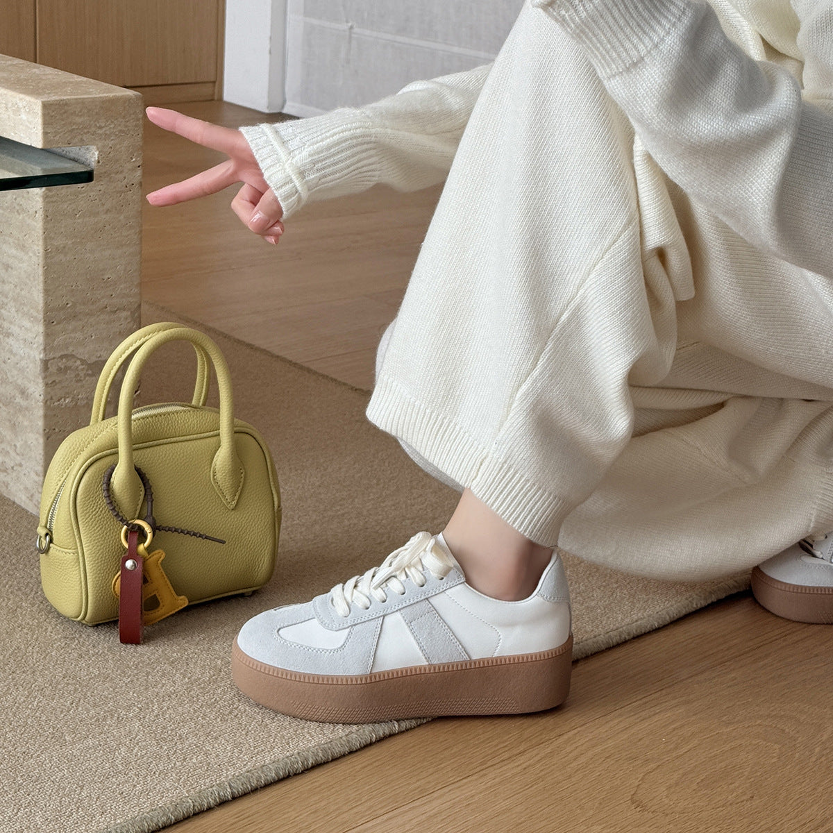 Damen Sneakers im sportlich-eleganten Design mit atmungsaktiver Obermaterialkombination und rutschfester Sohle