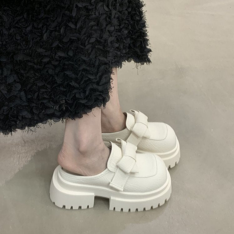 Damen Stilvolle Clogs mit trendigem Riemen und rutschfester Sohle R&B