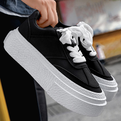 Damen Sneakers im sportlichen Design R&B