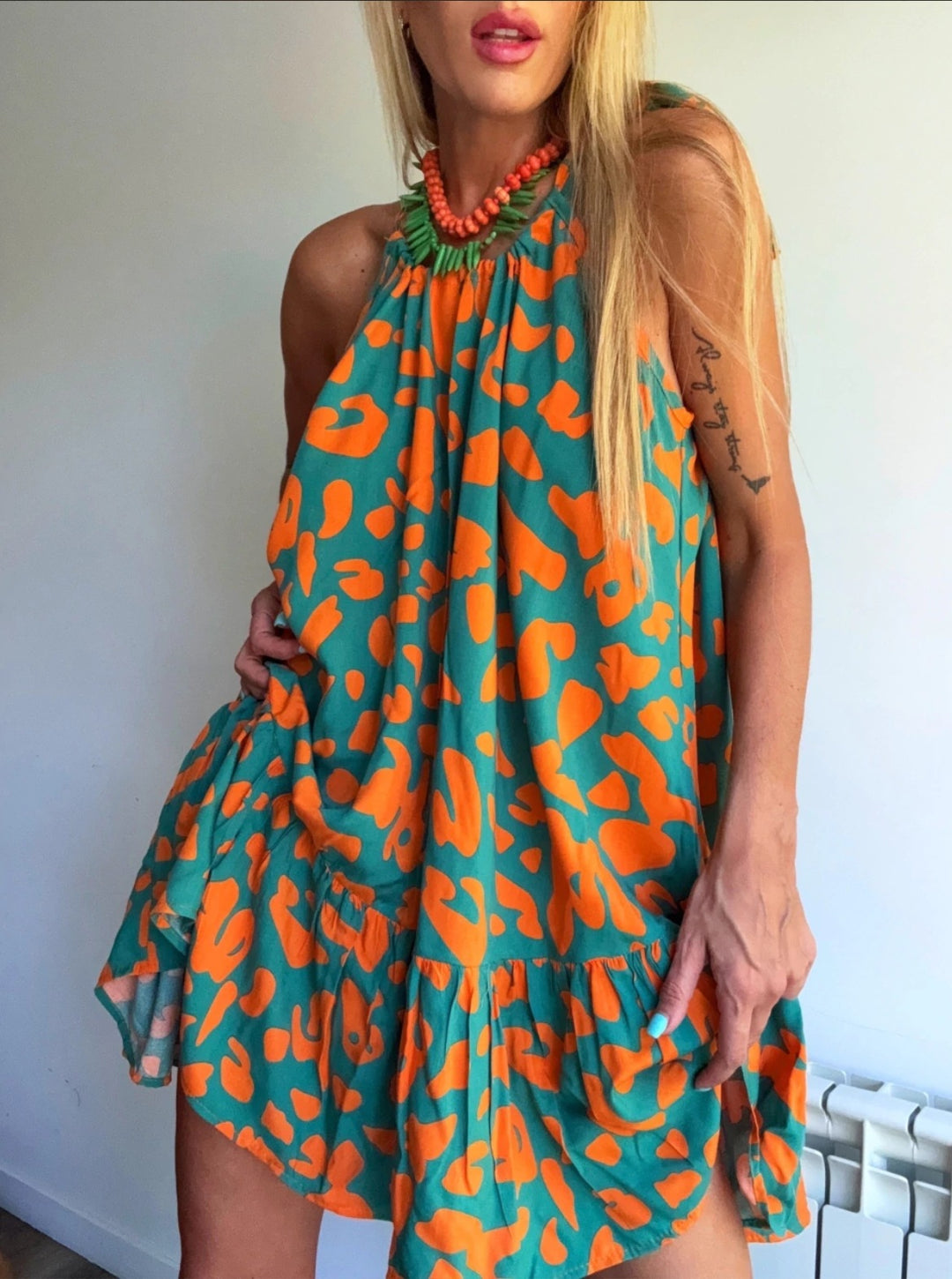 Damen Luftiges Sommerkleid mit asymmetrischem Saum und voluminösen Falten R&B