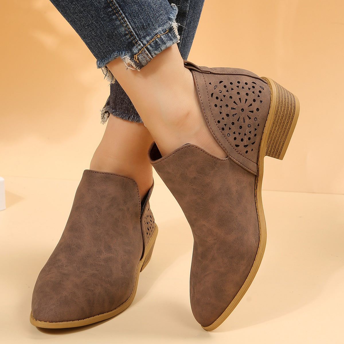 Damen Elegante Ankle Boots mit luftiger Lochmuster-Optik R&B
