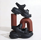 Damen Glamouröse Plateau-Sandalen mit verstellbaren Riemen und funkelnden Applikationen