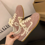 Damen Sportliche Sneaker mit rutschfester Gummisohle und hochwertigem Wildlederoberteil