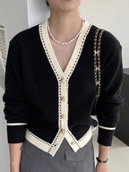 Damen Strickjacke mit kontrastierenden Details