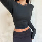 Damen Elegantes Langarmoberteil mit Spitzenakzenten EB