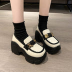 Damen Plateauschuhe mit glänzendem Obermaterial und modischen Applikationen R&B