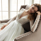 Damen Hochzeitskleid mit eleganten Spitze-Applikationen und schwingendem Rock R&B