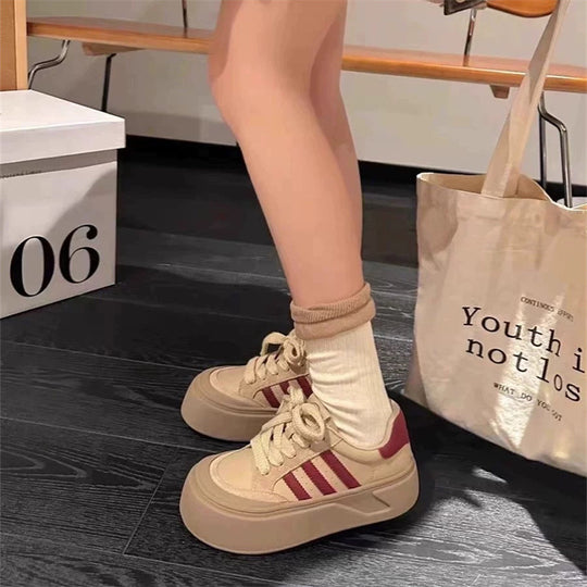 Damen Plattform-Sneaker mit strapazierfähigem Obermaterial und extrahoher Sohle R&B
