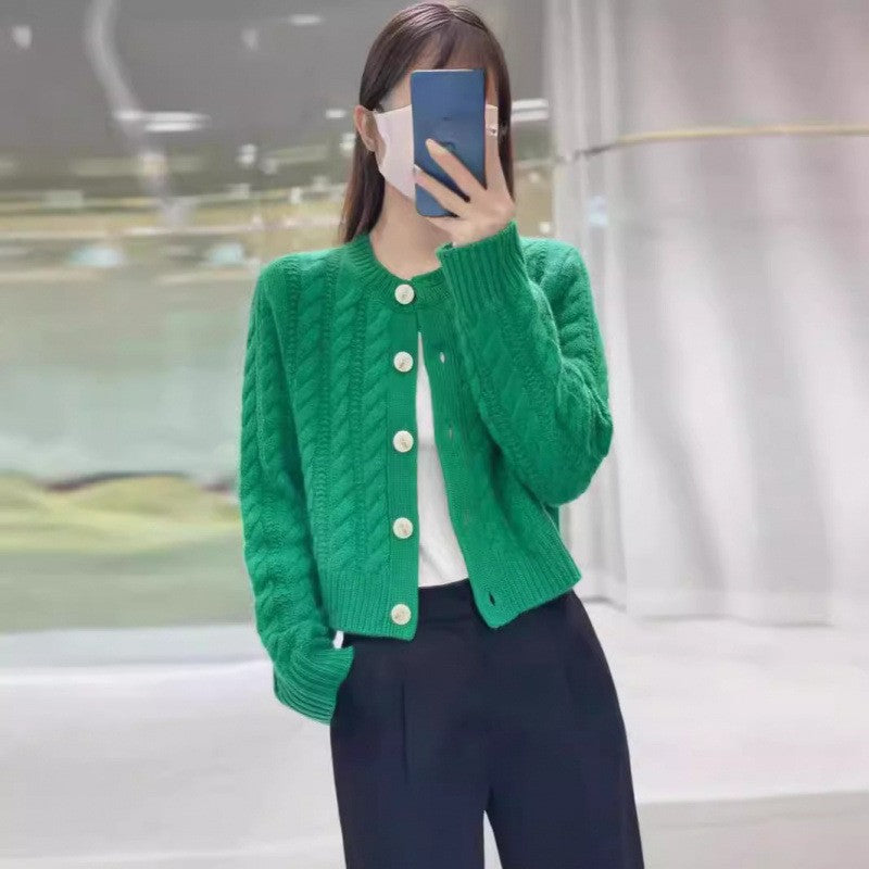 Damen Grobstrickjacke mit dekorativen Knöpfen und speziellem Zopfmuster R&B