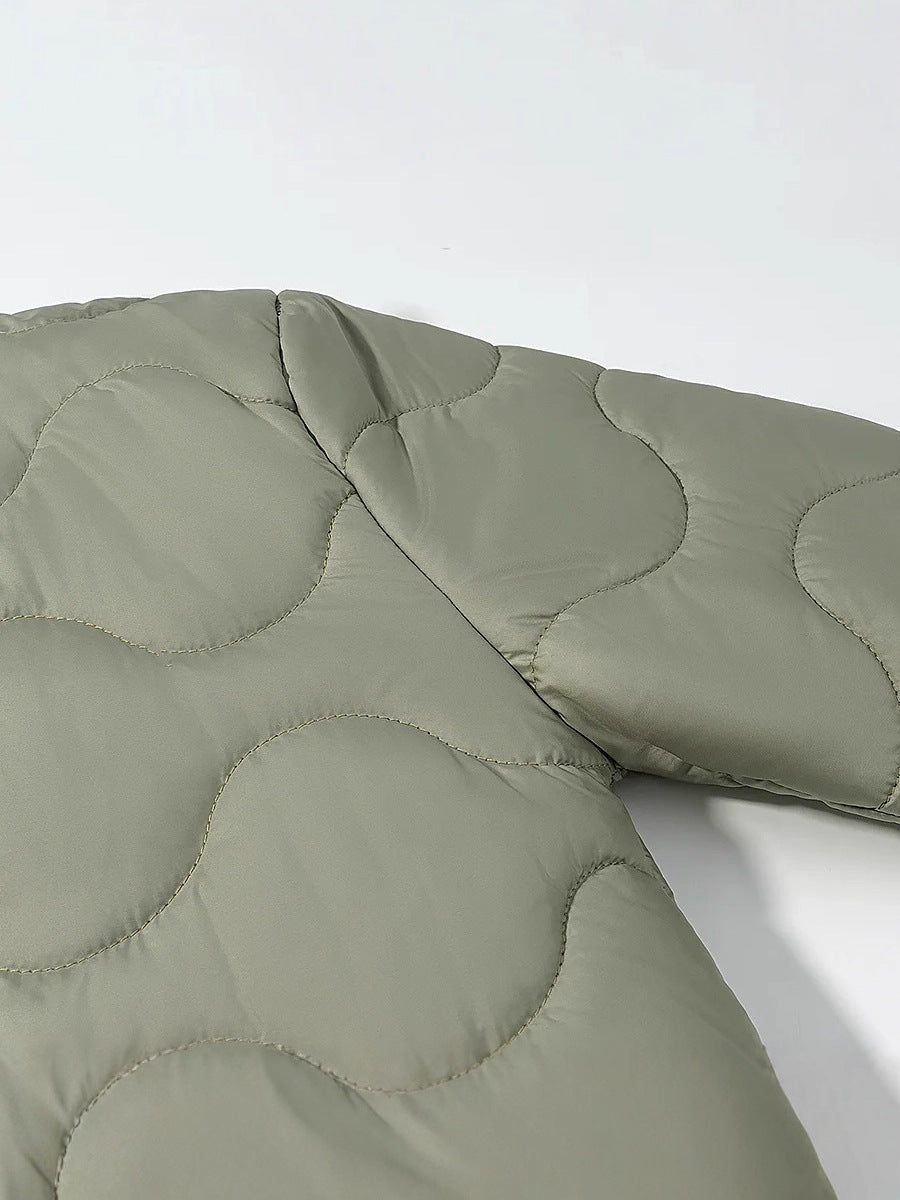 Damen gesteppte Übergangsjacke mit sanfter Stofftextur und praktischen Druckknöpfen R&B