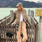 Damen modische cropped Bomberjacke mit großen Pattentaschen R&B